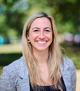 Headshot of Lauren Cox