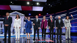 candidates from the 2020 democratic race on the debate stage