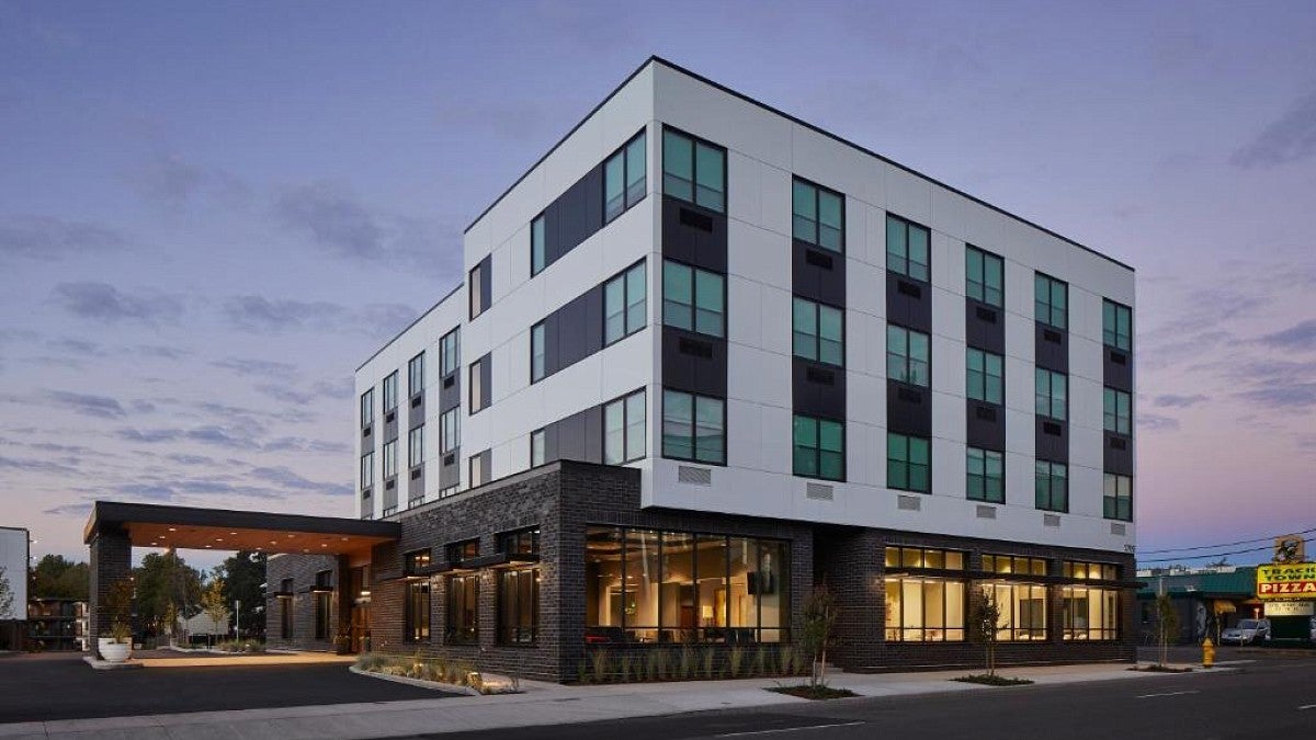 Exterior photo of Hayward Inn in Eugene, Oregon