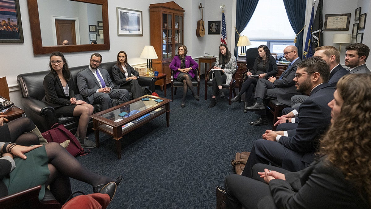 Oregon Law students meet with alumna and House Representative Susanne Bonamici (BA '80, JD '83)