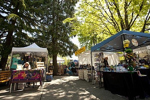 Eugene Saturday Market on a sunny day
