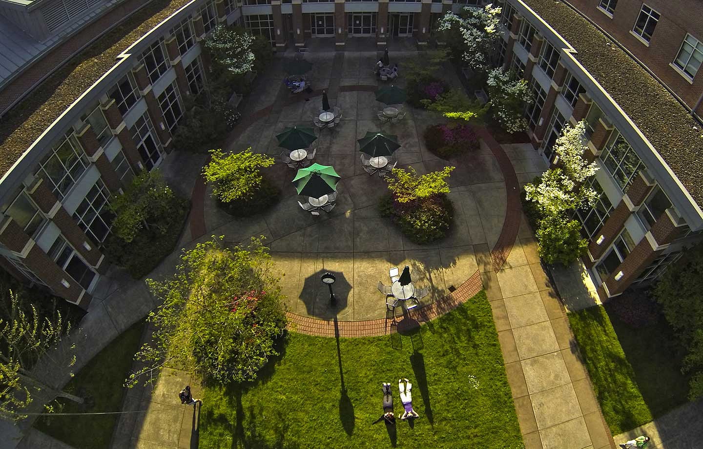 William W. Knight Law Center Building courtyard William W. Knight Law Center Building courtyard