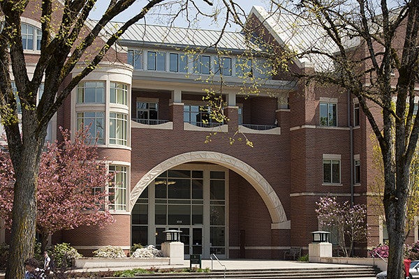 the William W. Knight Law Center front entrance