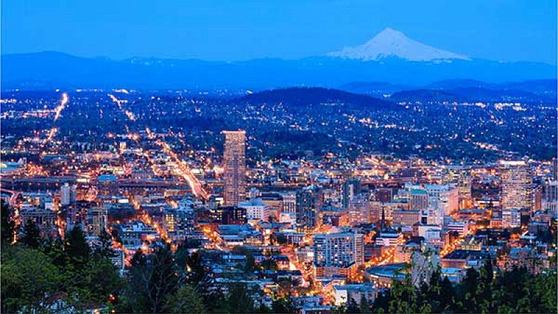 Skyline of Portland at dusk
